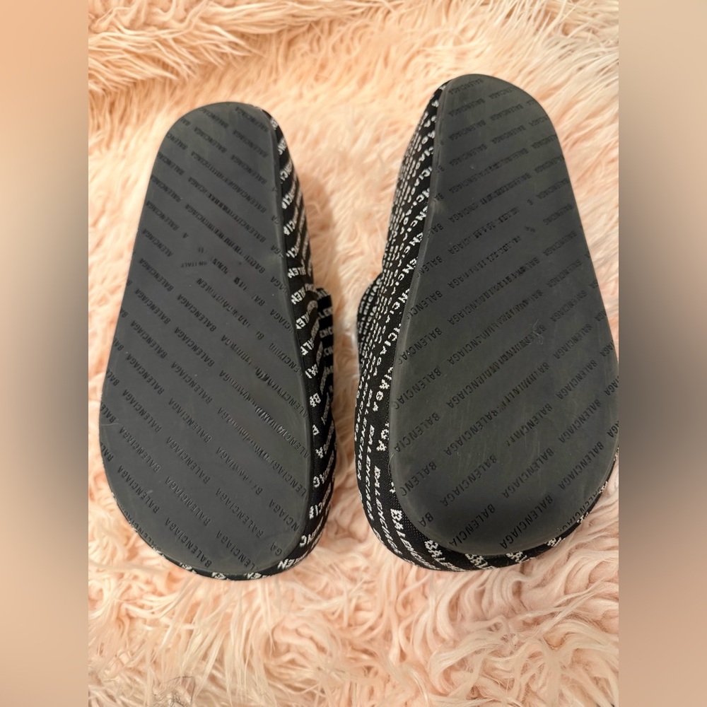 Balenciaga Logo Print Black Slide Sandals - Picture 2 of 6